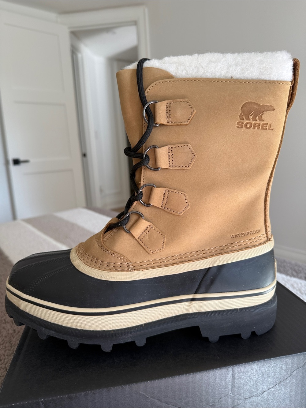NIB Sorel Waterproof Boots sz 8